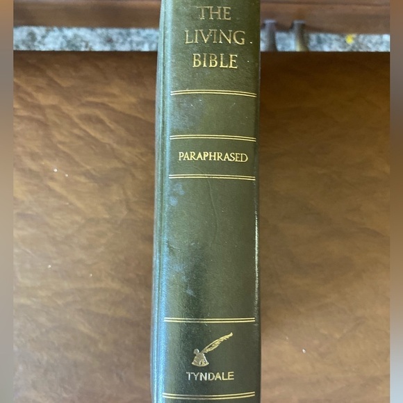 The Living Bible Paraphrased Tyndale House Padded Hardcover 20th Printing 1973 - Picture 7 of 9